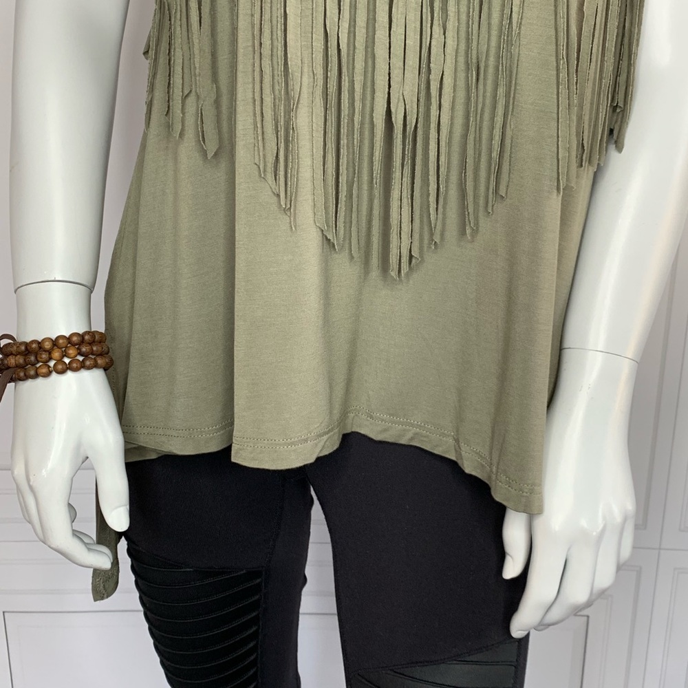 POL Boho Fringe Tank - Picture 7 of 8